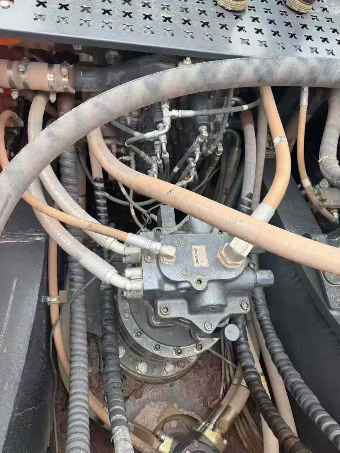 Used Doosan DX380 Excavator 2023 Model / 8