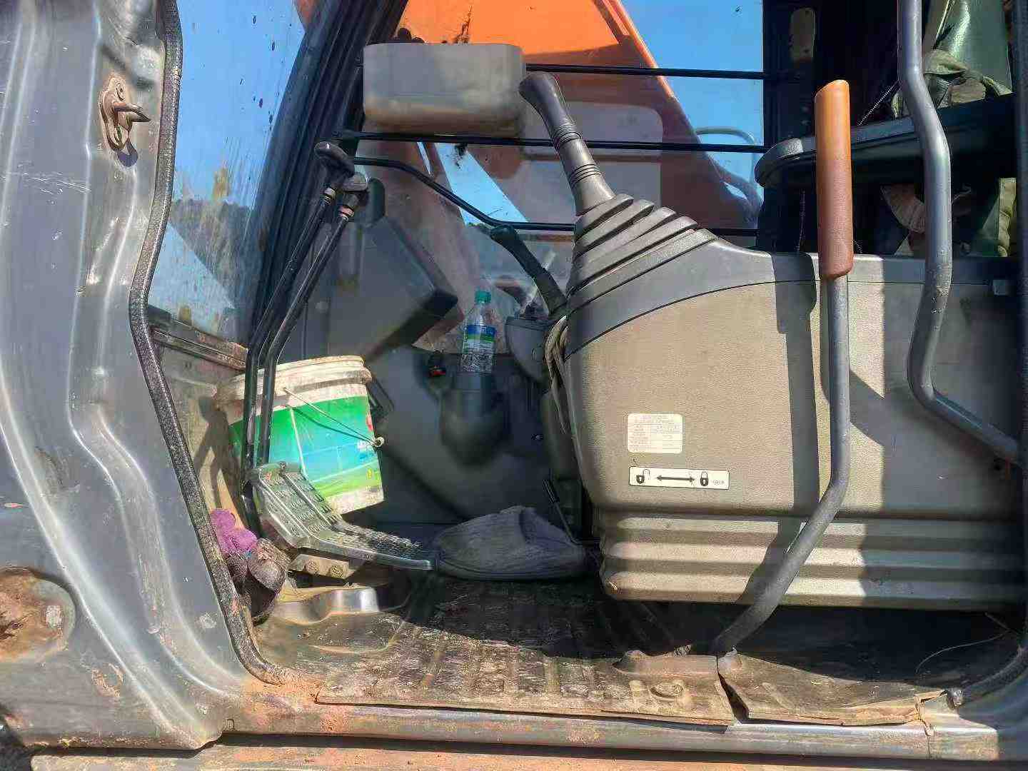 Used Hitachi EX210 Excavator 2013 Model / 5