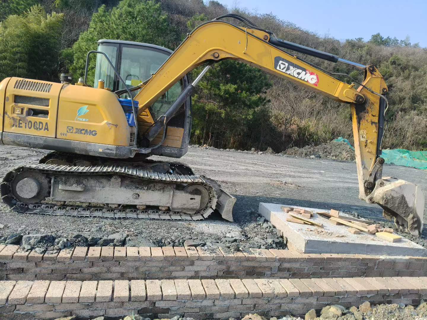 Used XCMG XE75C Excavator 2021 Model / 6