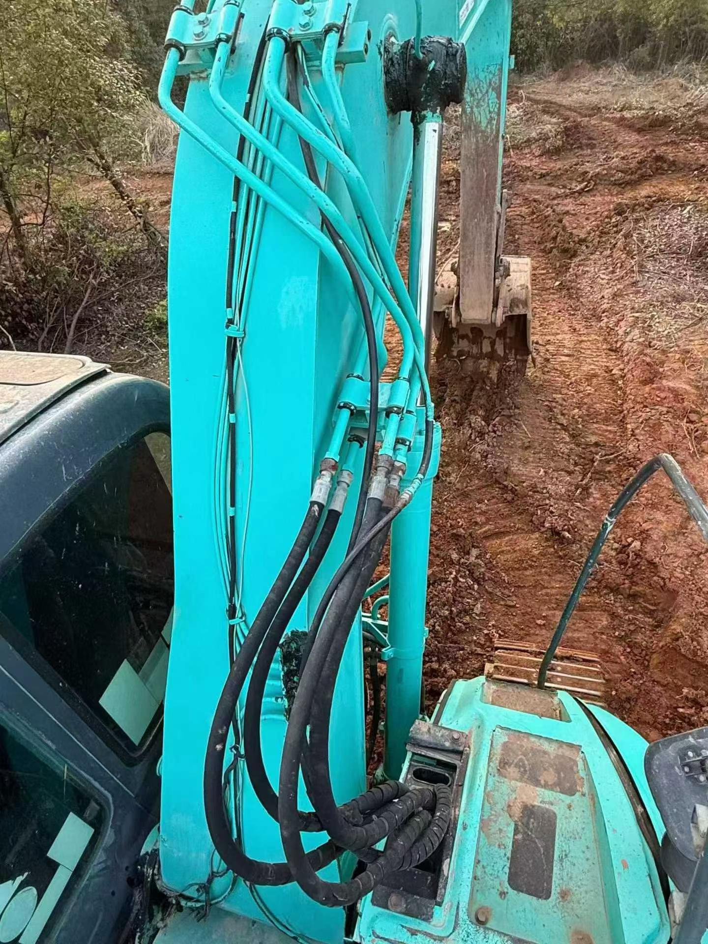 Used Kobelco 135SR-LC Excavator 2016 Model / 5