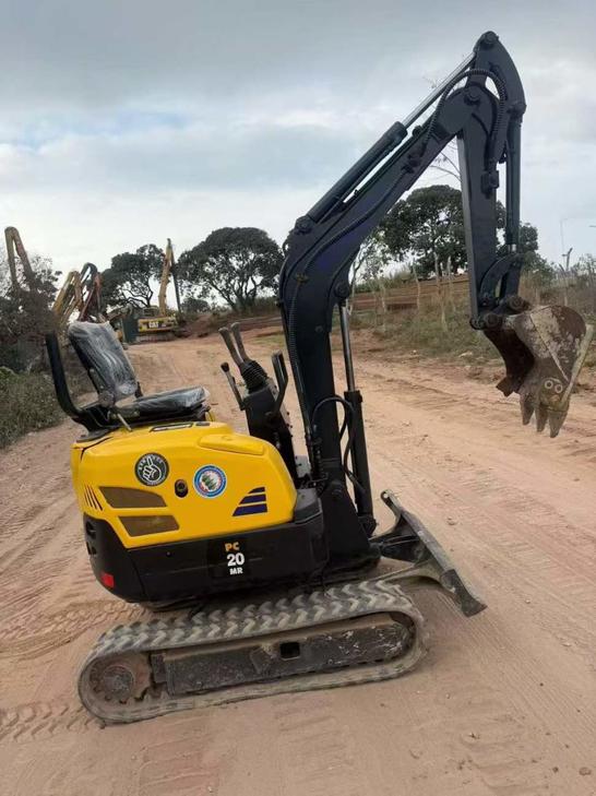 Buy Yanmar B2U Used Excavator / 1