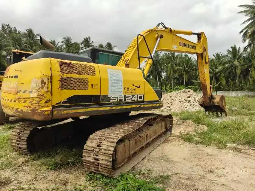 Buy Sumitomo SH210-6 Used Excavator / 1