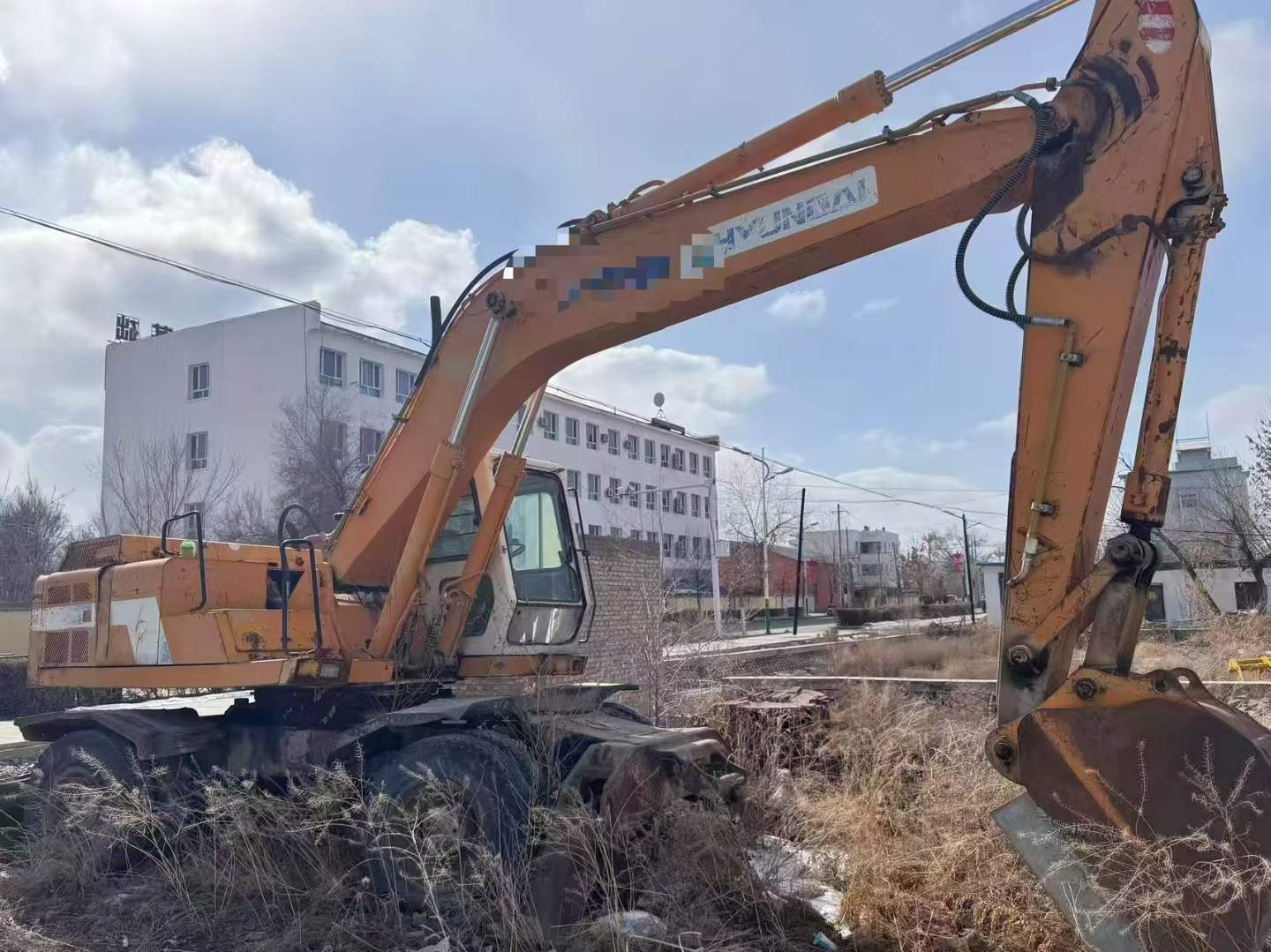 Buy Hyundai HX200 Used Excavator / 1