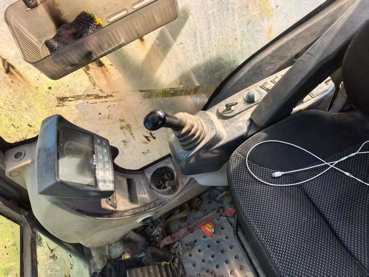 Buy XCMG XE215 Used Excavator / 1