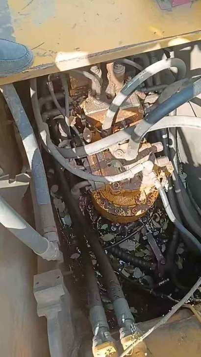 Buy Hyundai R215-7 Used Excavator / 1