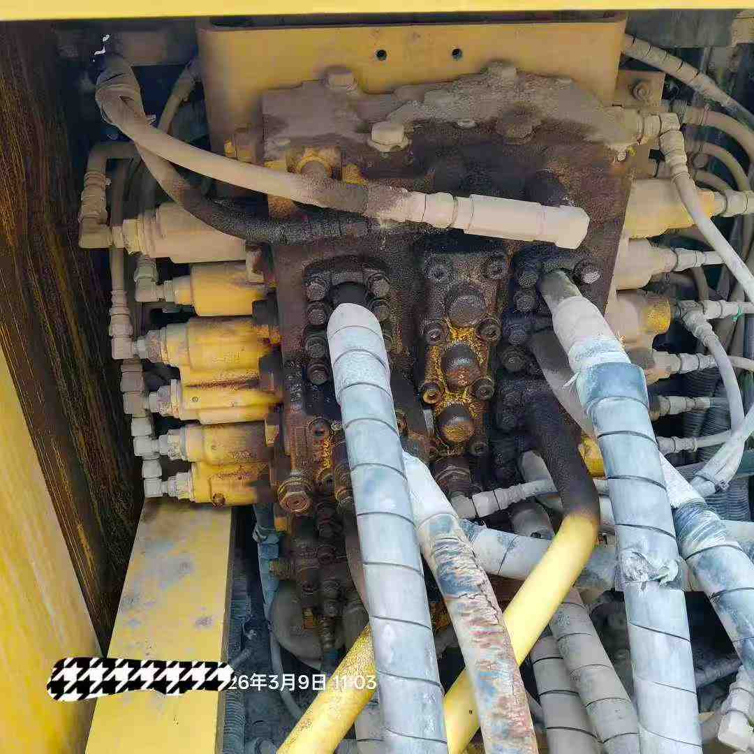 Used Komatsu PC270-7 Excavator 2013 Model / 4