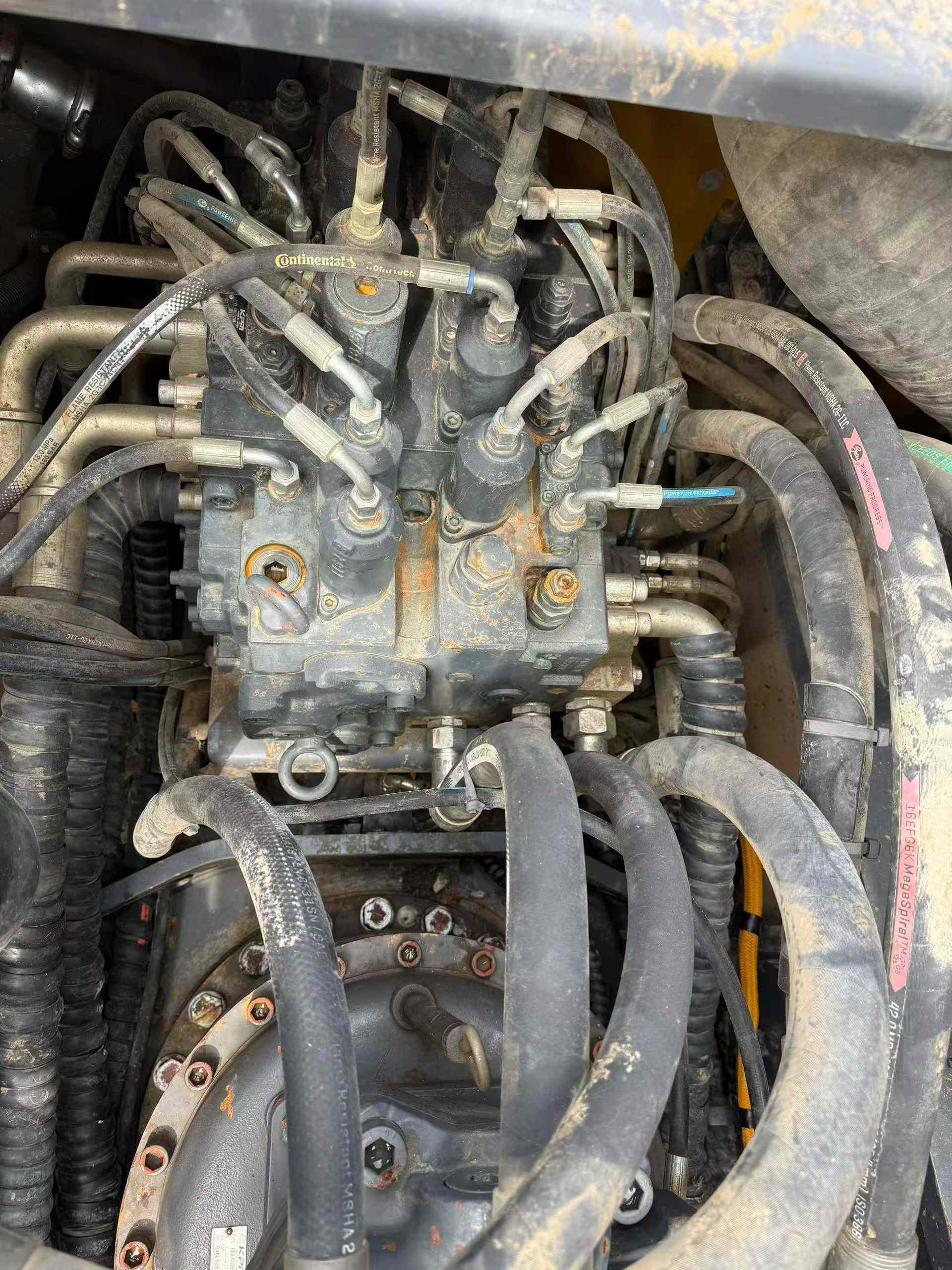 Used XCMG XE550DK Excavator 2016 Model / 5