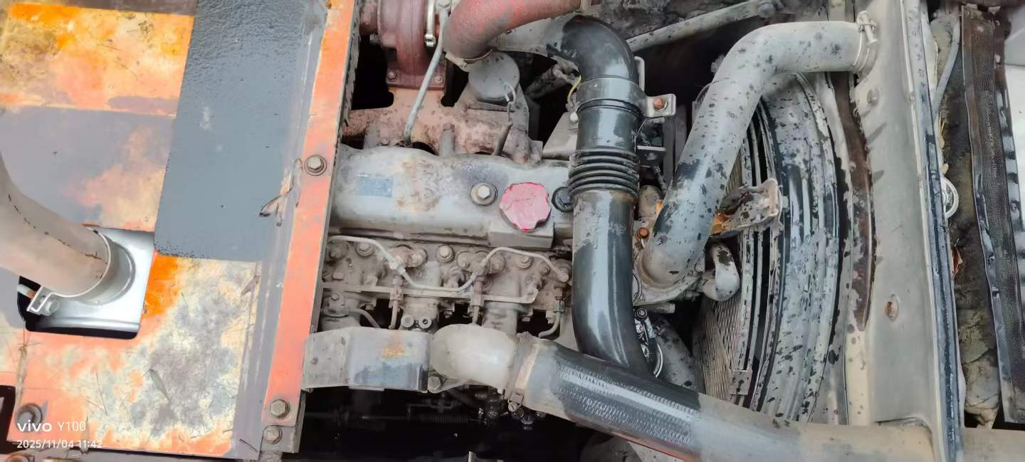 Used Hitachi EX120-6 Excavator 2015 Model / 8