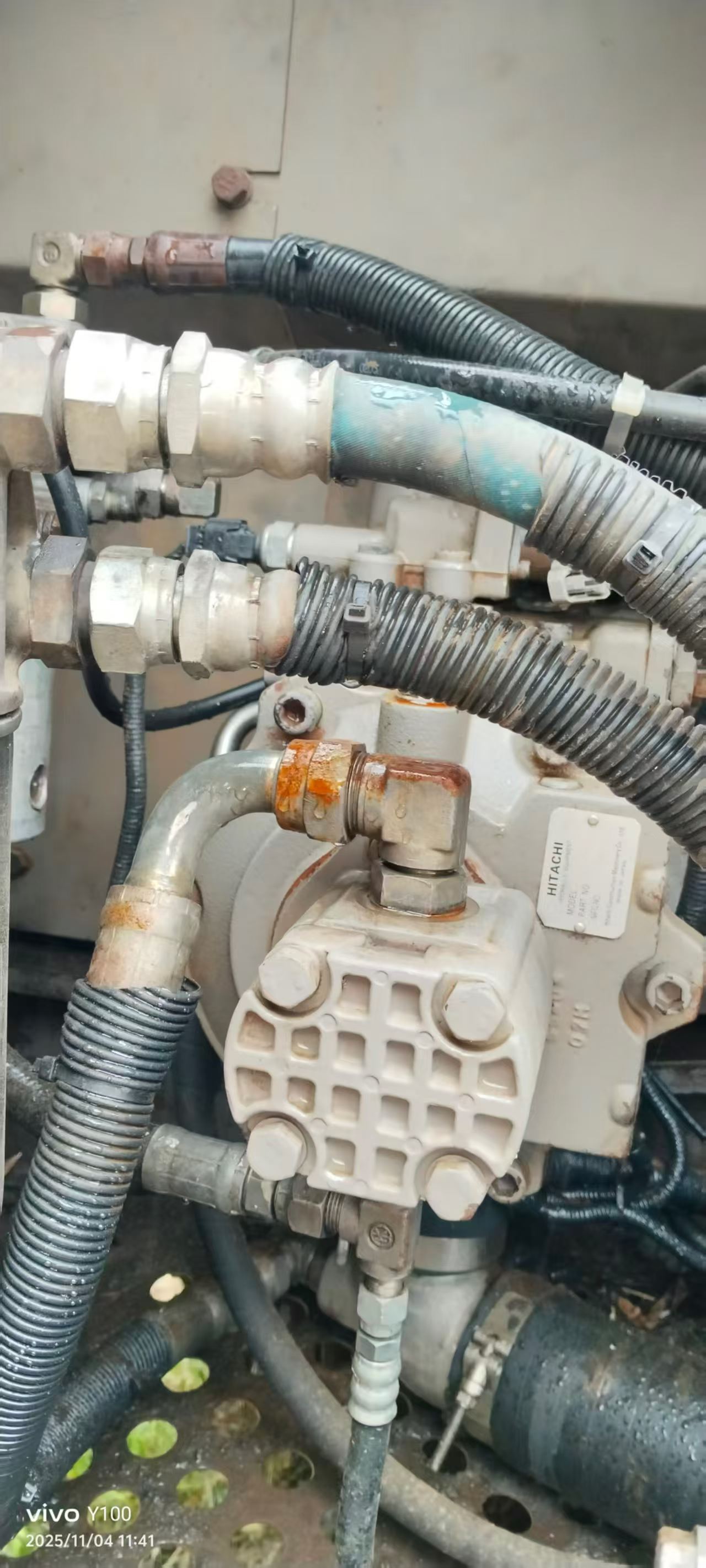 Used Hitachi EX120-6 Excavator 2015 Model / 6