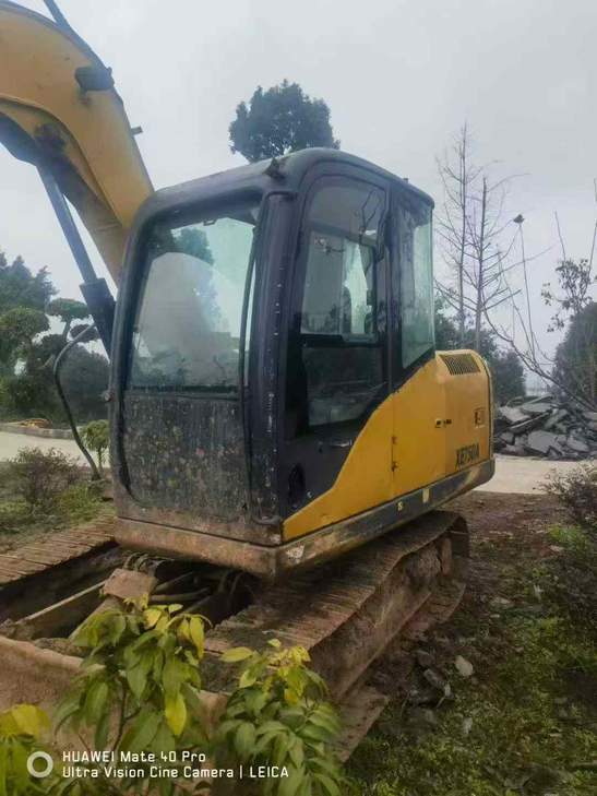 Buy XCMG XE75C Used Excavator / 1