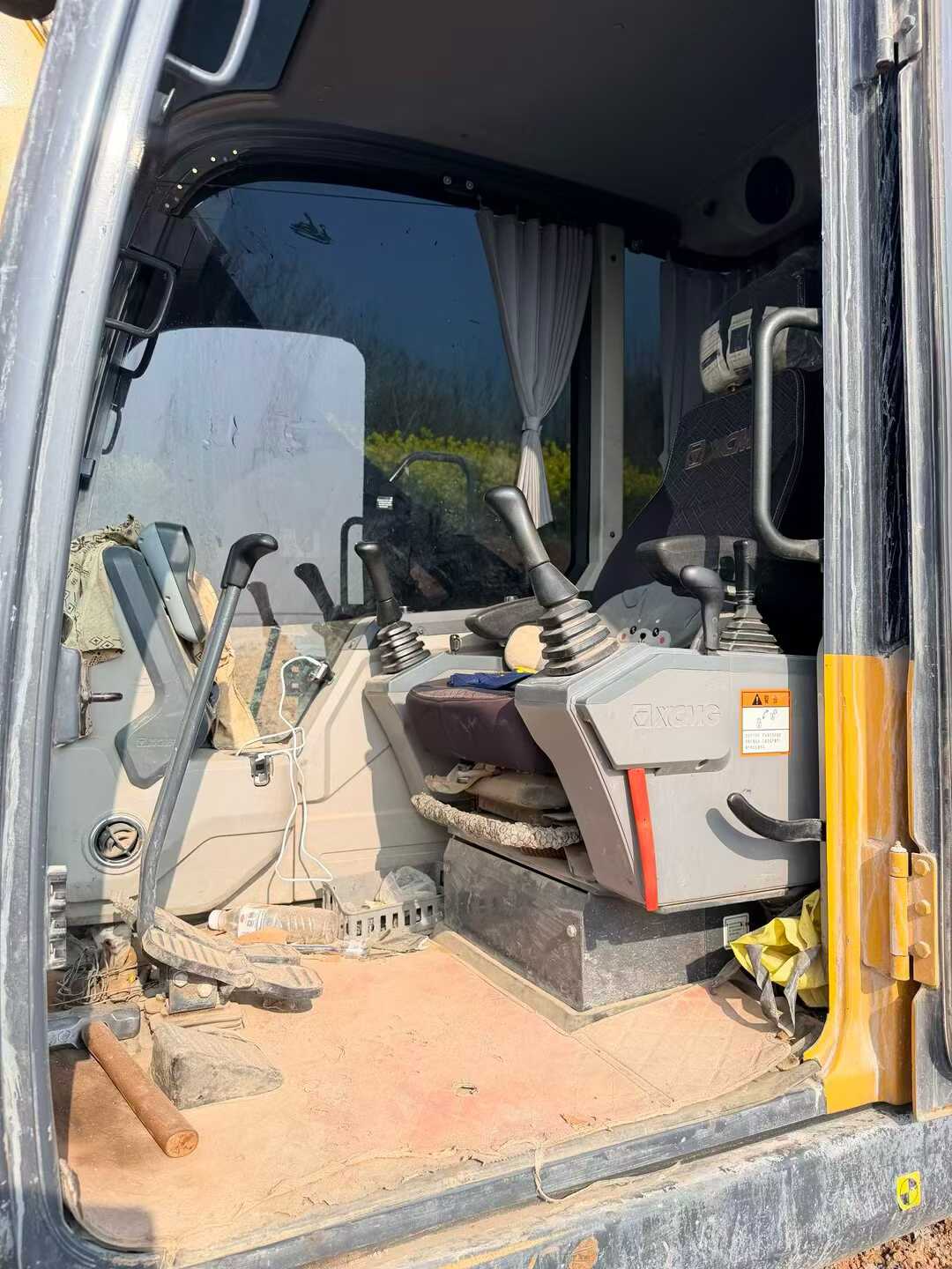 Buy XCMG XE75C Used Excavator / 4 Used XCMG XE75C Excavator 2022 Model / 4