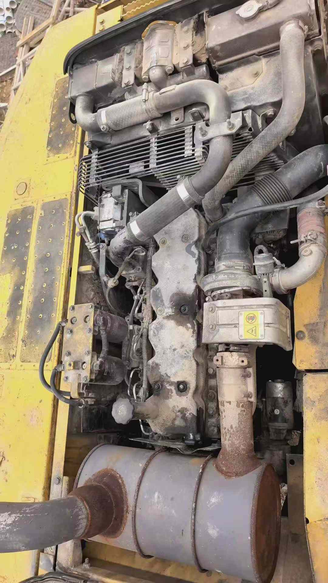 Used Komatsu PC220 Excavator 2016 Model / 3