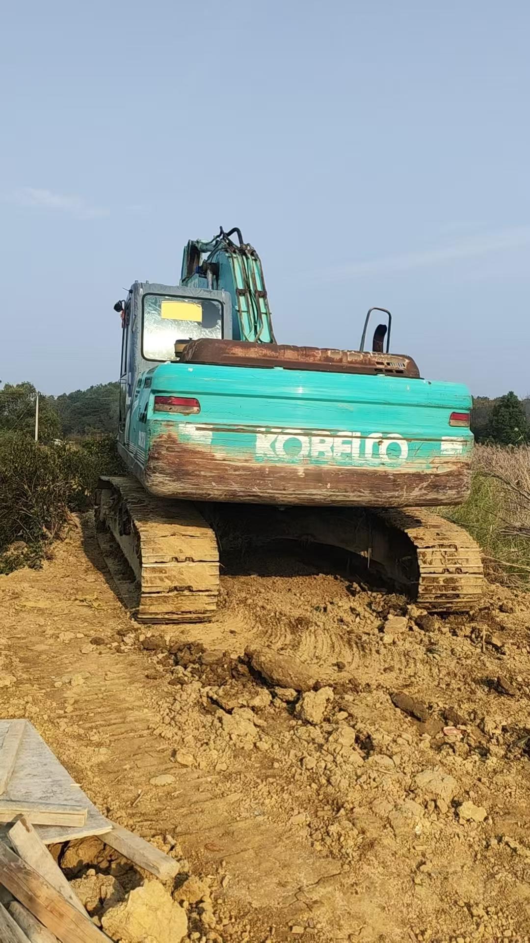 Used Kobelco SK210 Excavator 2011 Model / 2