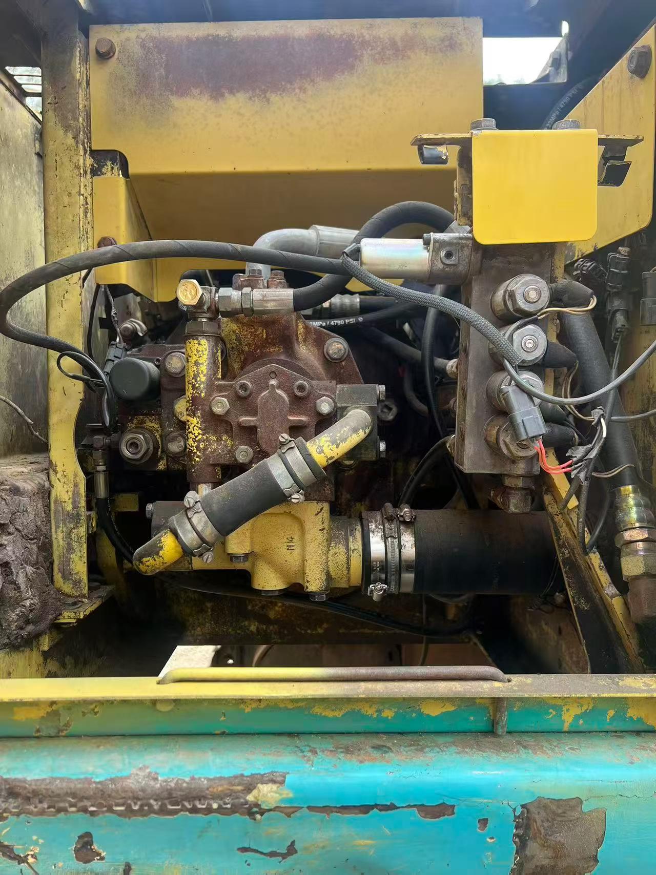 Used Komatsu PC100-6 Excavator 2016 Model / 7