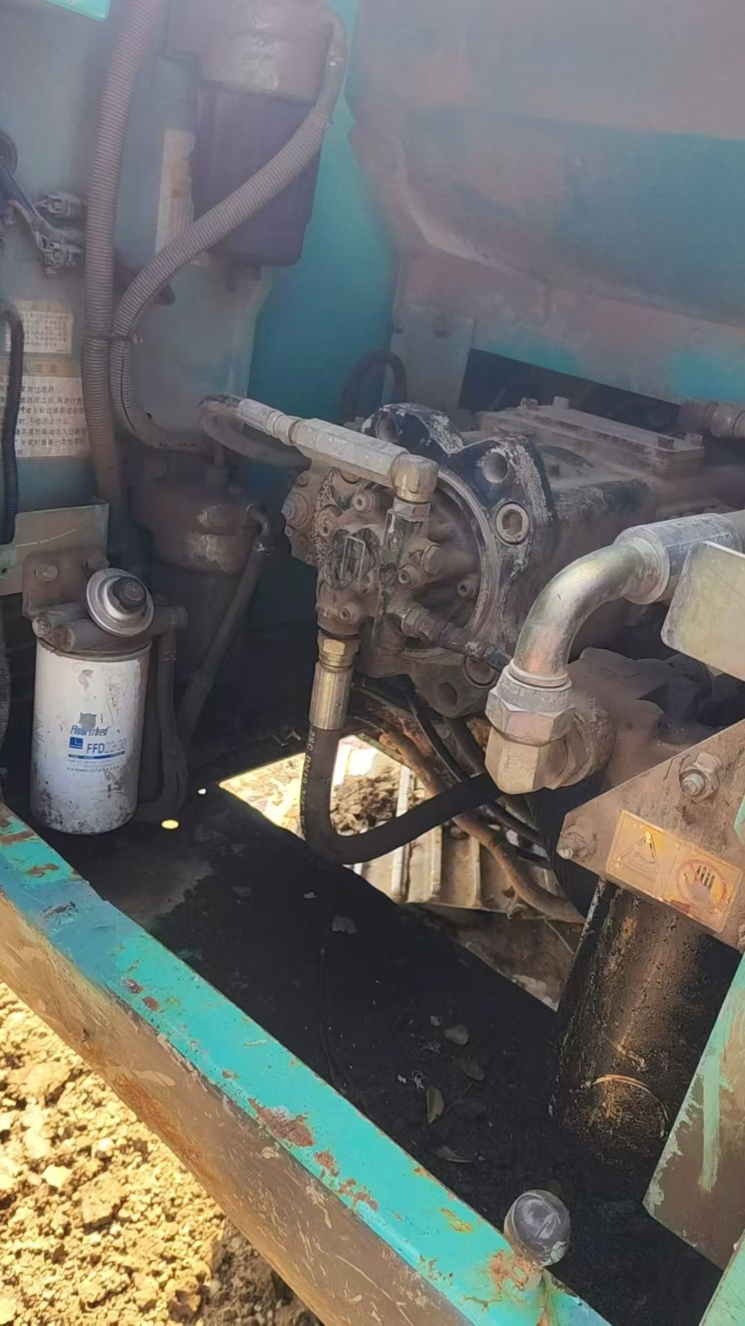 Used Kobelco SK210 Excavator 2011 Model / 5