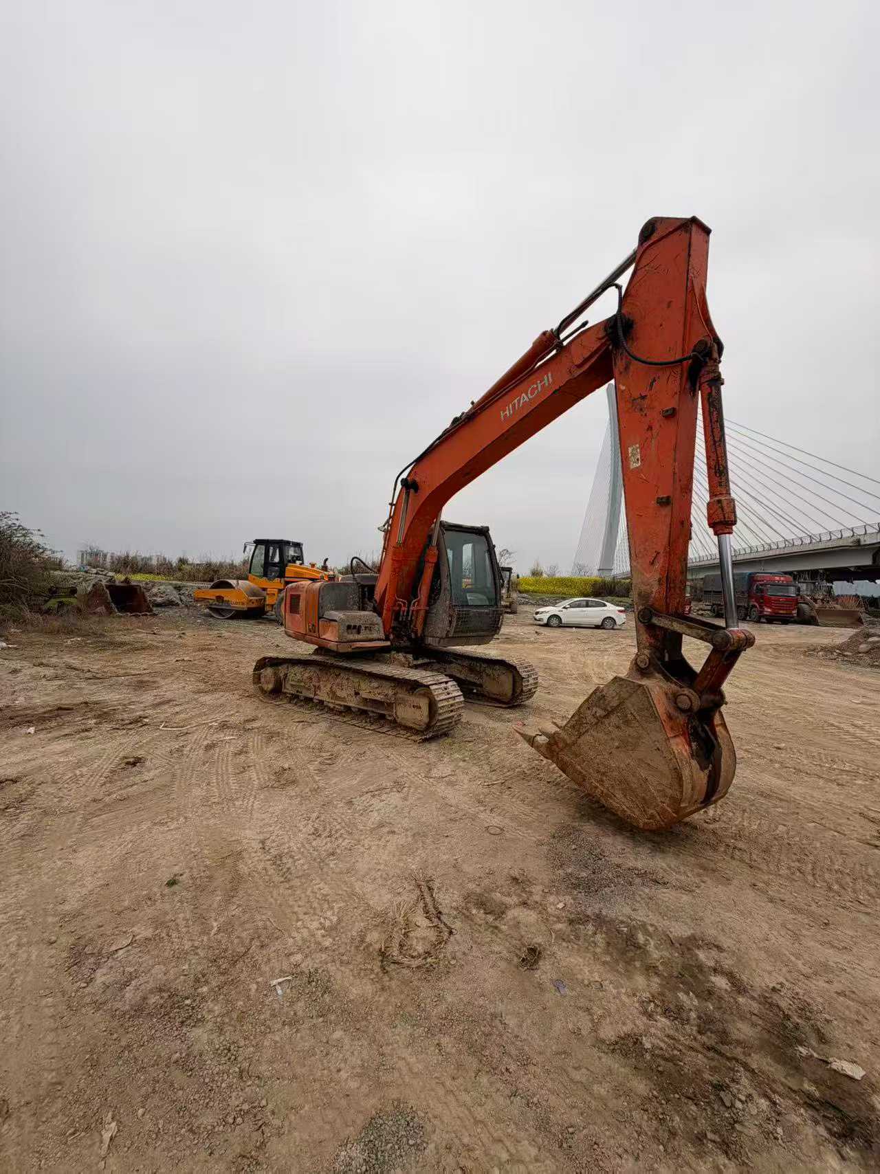 Buy Hitachi EX120-6 Used Excavator / 1