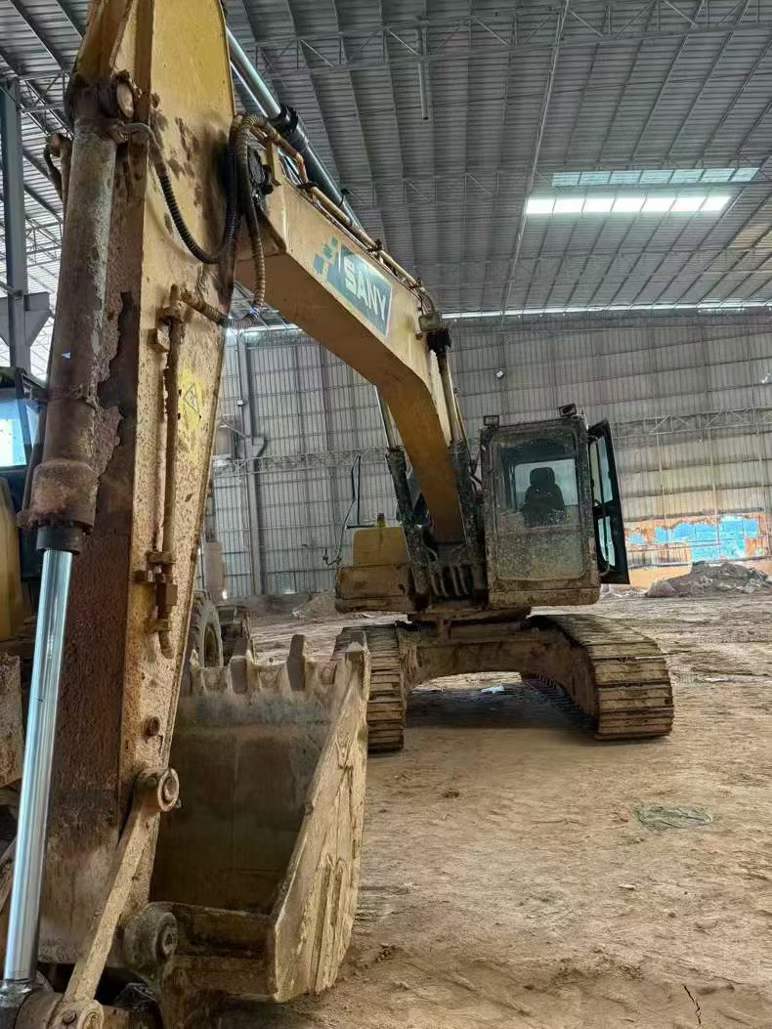 Used Sany SY205C Excavator 2021 Model / 7