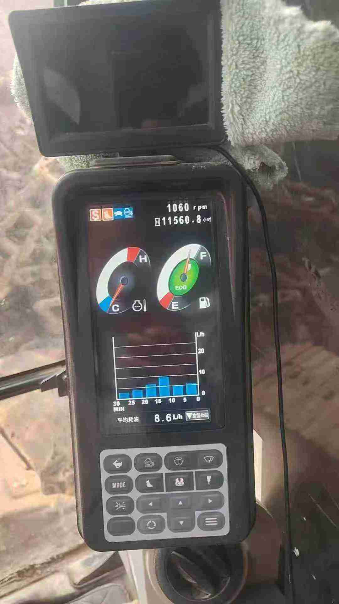 Buy Kobelco SK200 Used Excavator / 2 Used Kobelco SK200 Excavator 2019 Model / 2