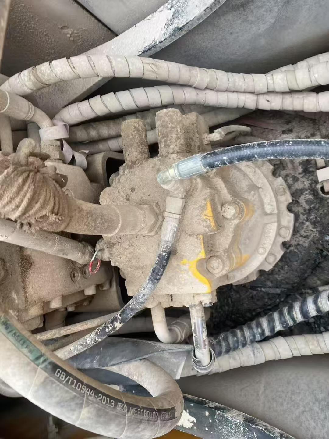 Used Hyundai R215-7 Excavator 2017 Model / 3