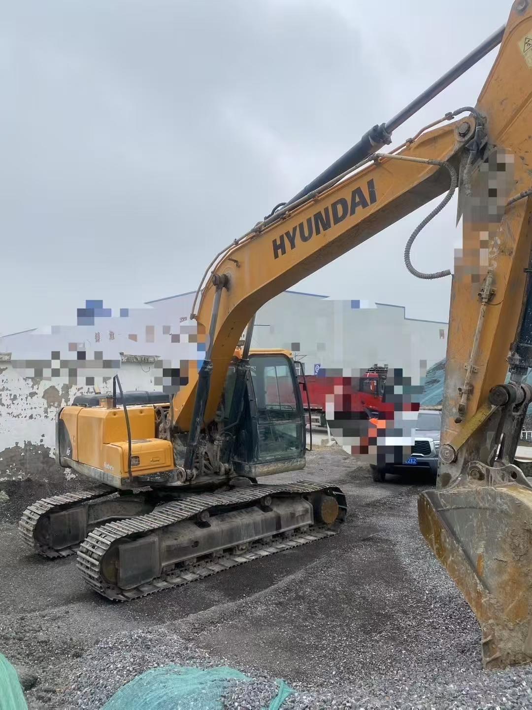Used Hyundai R215-7 Excavator 2017 Model / 7
