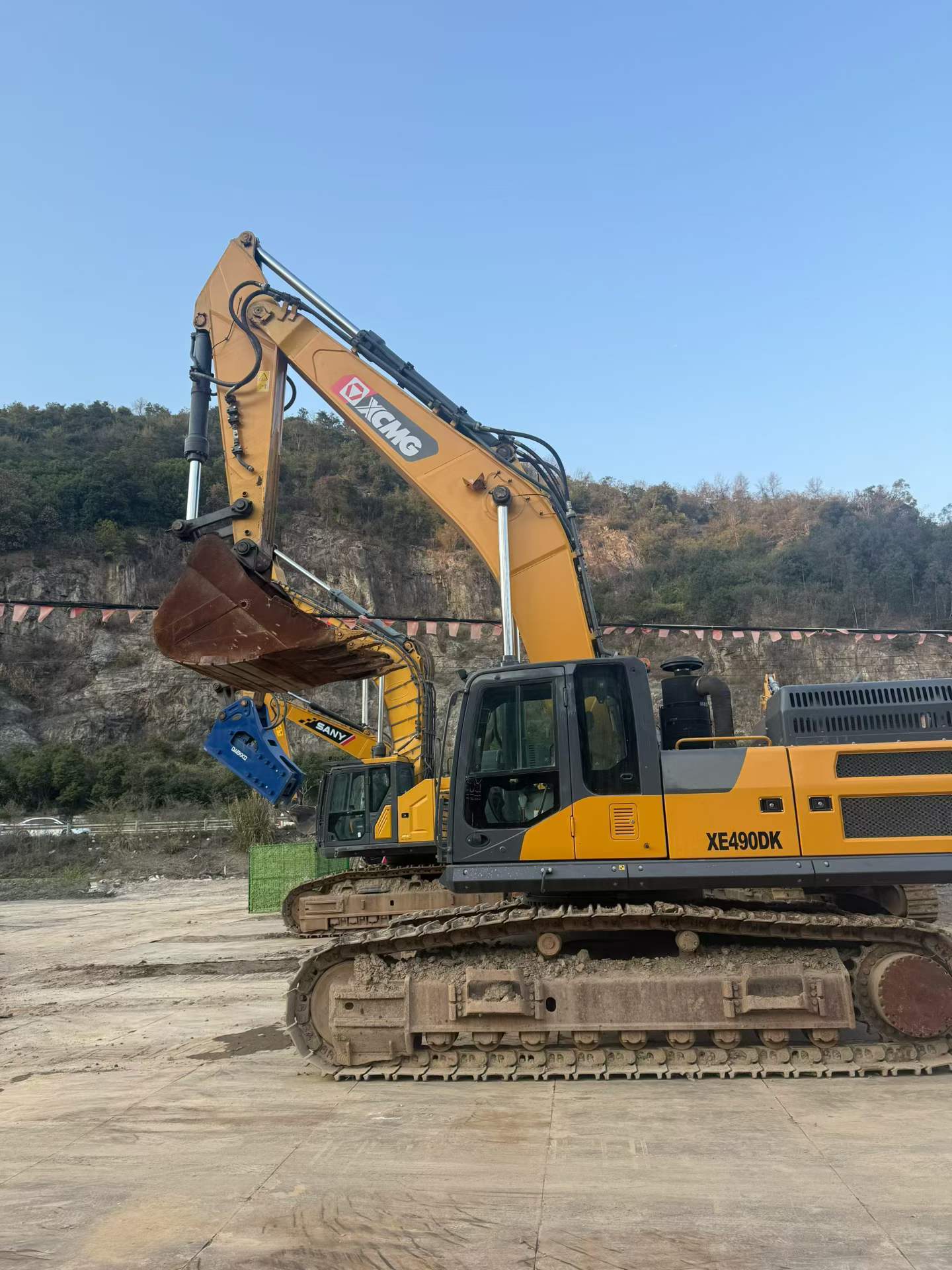 Used XCMG XE490D Excavator 2019 Model / 7