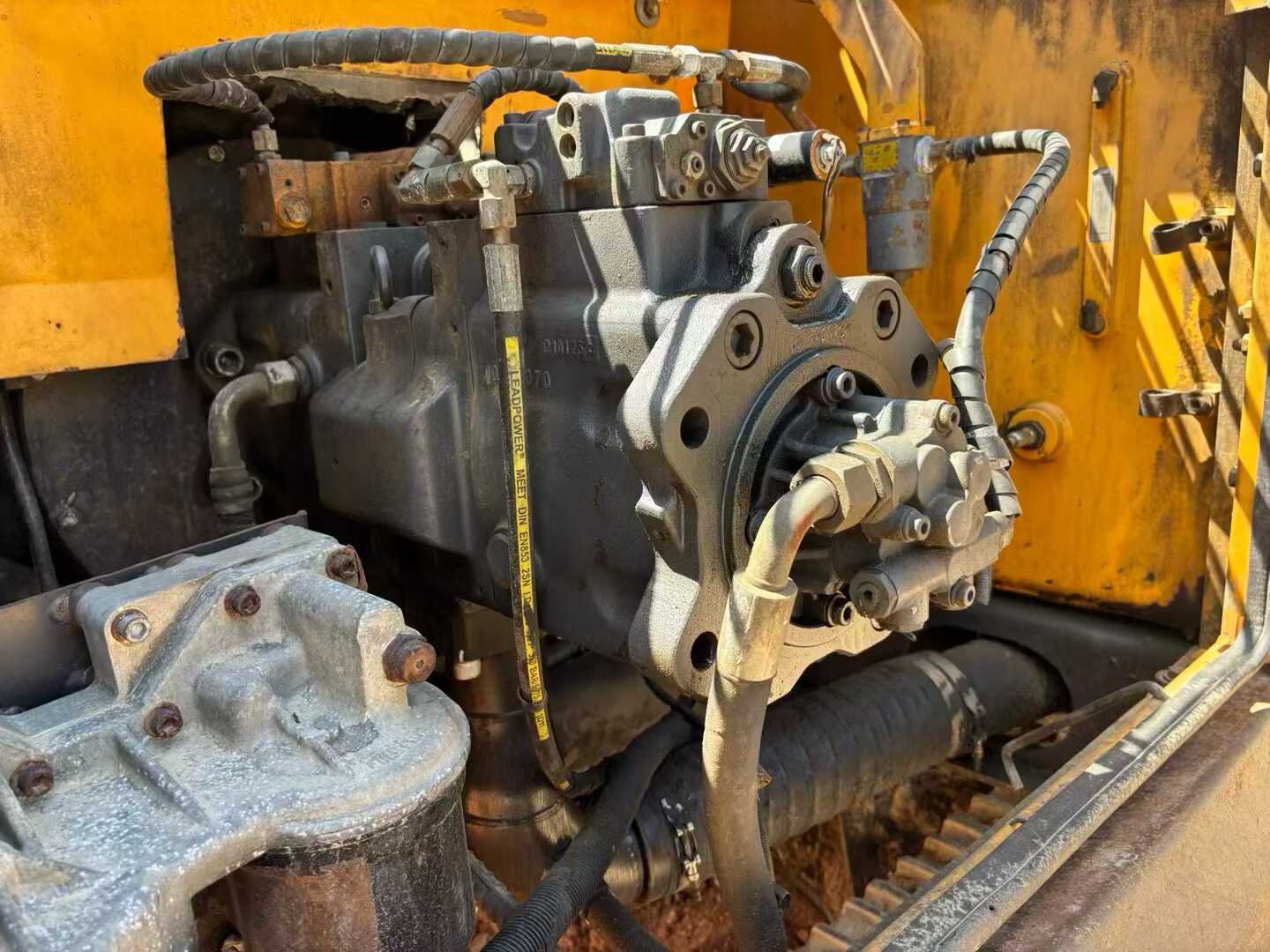 Used Sany SY385C Excavator 2012 Model / 7