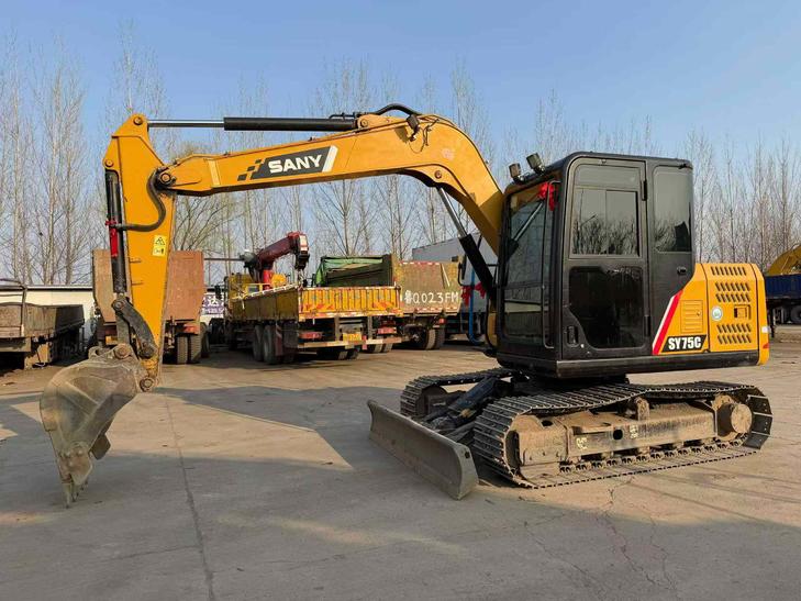 Buy Sany SY75 Used Excavator / 1