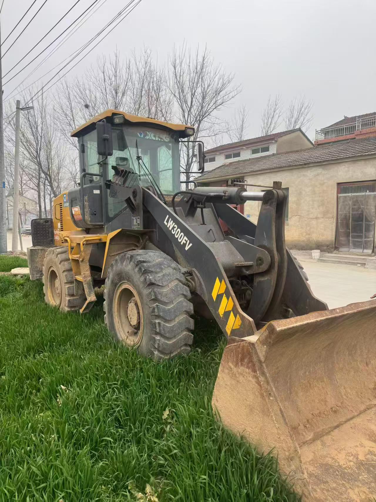 Buy XCMG LW300F Used Excavator / 1