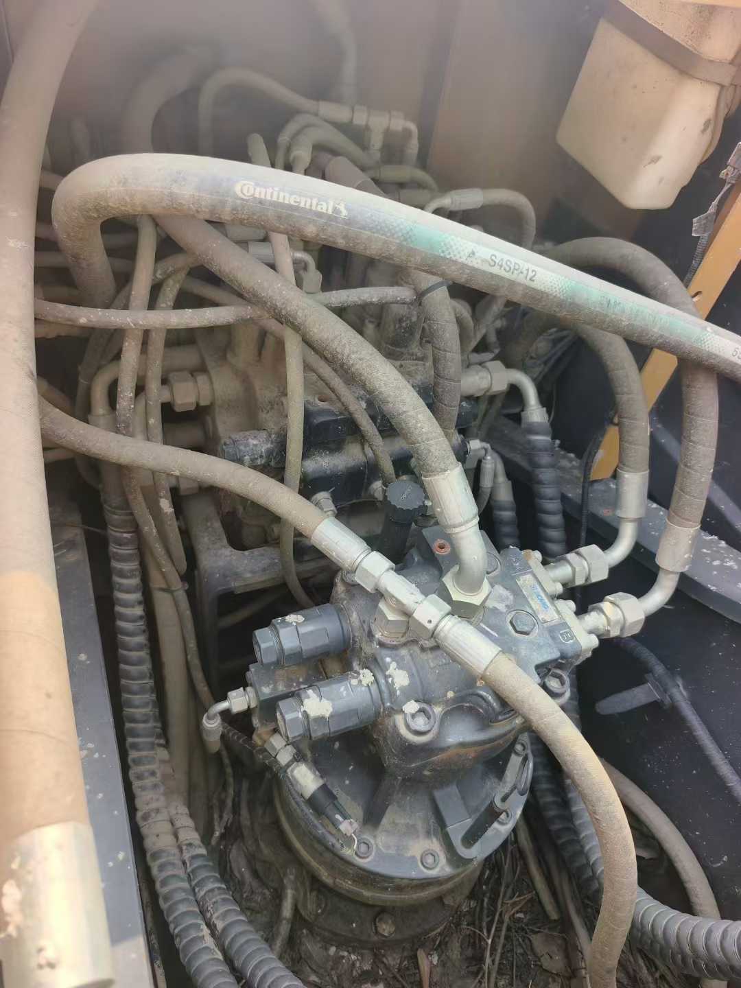 Used XCMG XE135B Excavator 2021 Model / 6