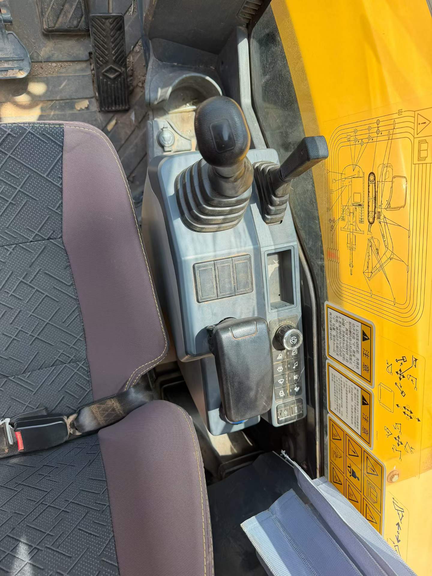 Buy XCMG XE60G Used Excavator / 6 Used XCMG XE60G Excavator 2024 Model / 6