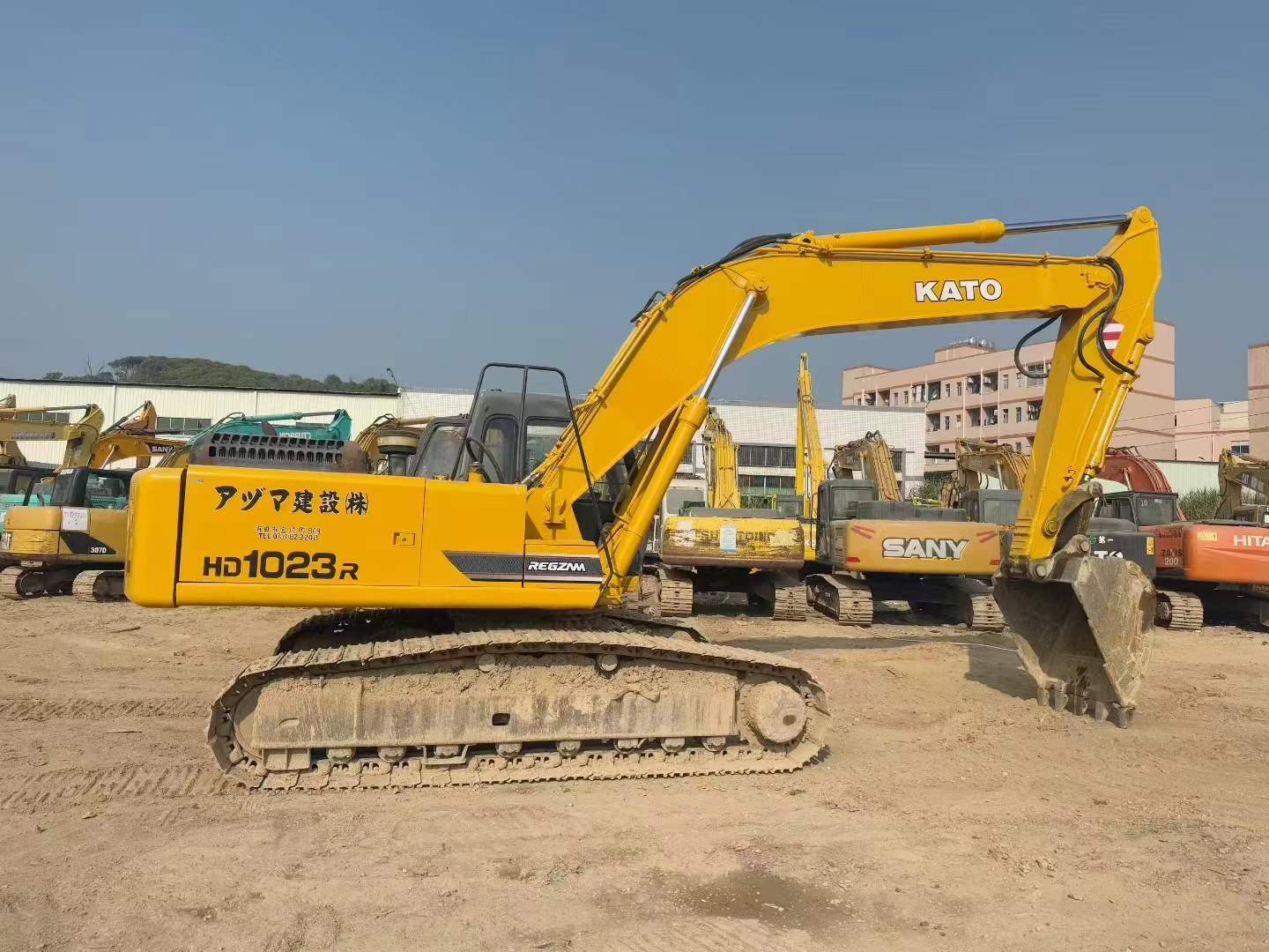 Used Kato HD1023R Excavator 2016 Model / 2