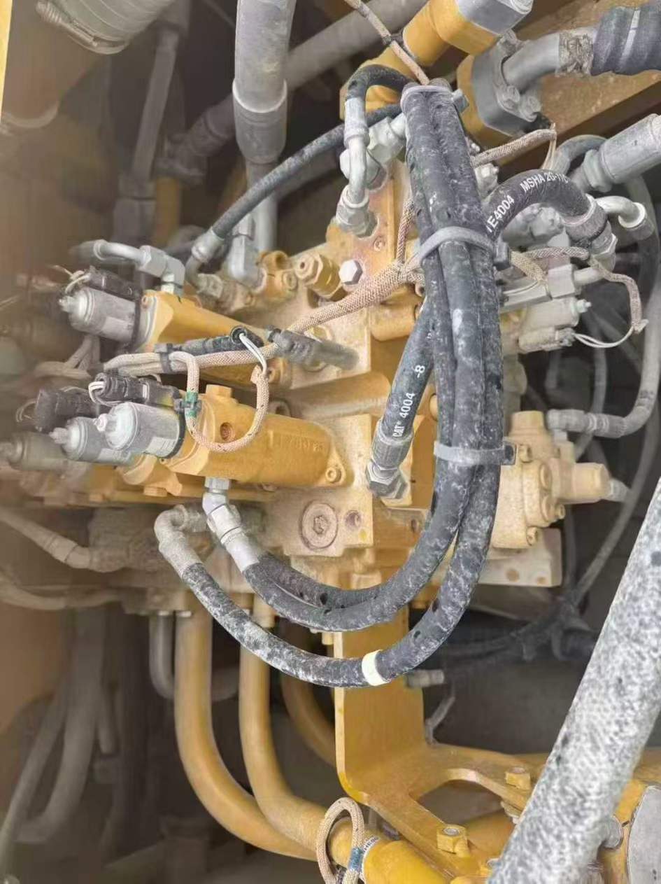 Used Caterpillar 350L Excavator 2021 Model / 4