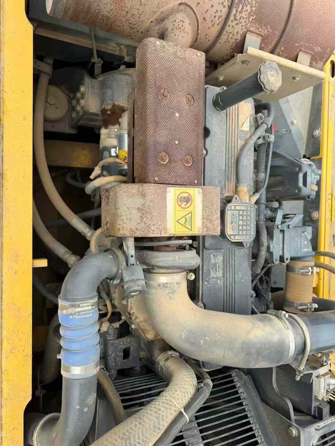 Used Komatsu PC300 Excavator 2018 Model / 8