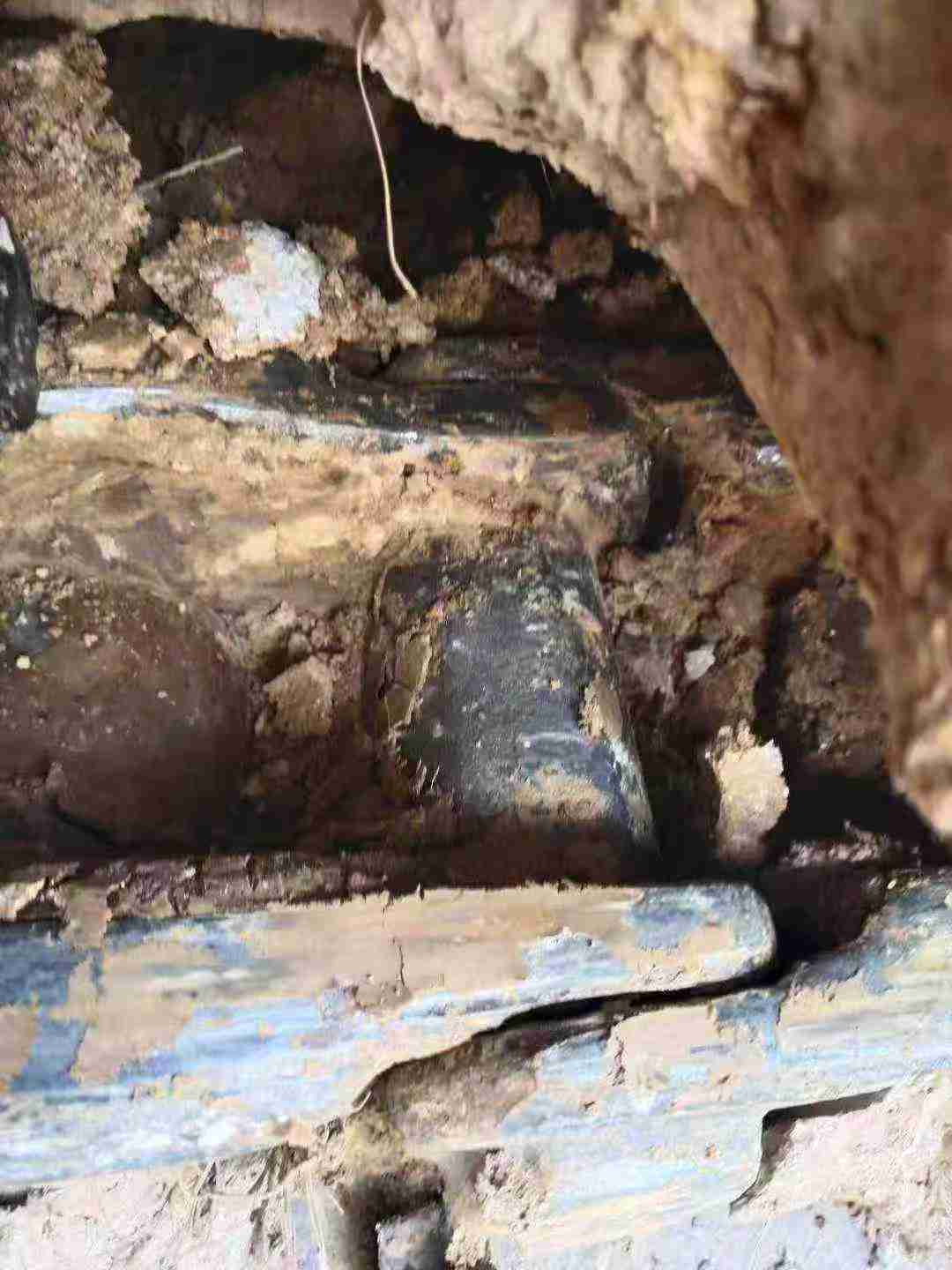 Used Hitachi EX210 Excavator 2010 Model / 6