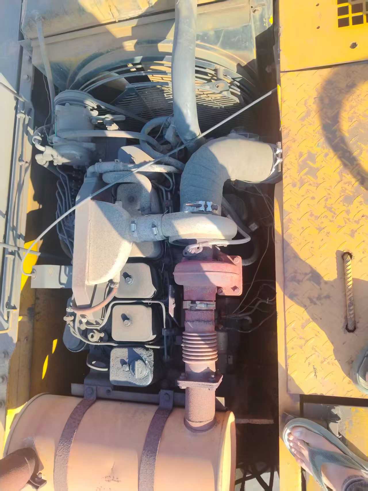 Buy Hyundai R210W Used Excavator / 2 Used Hyundai R210W Excavator 2016 Model / 2