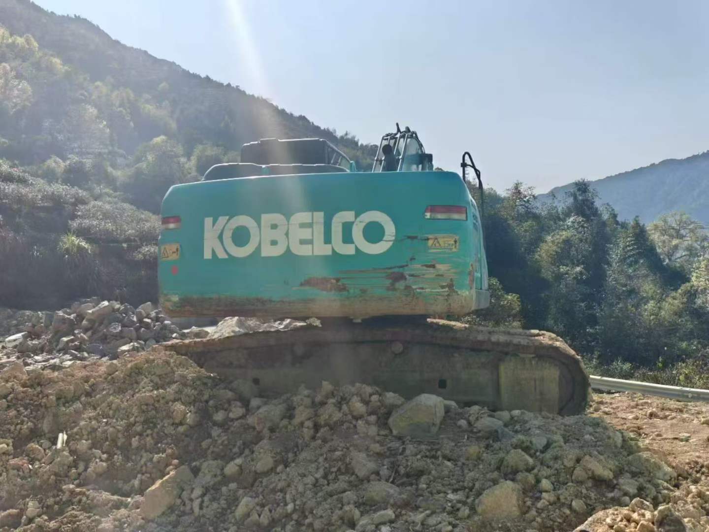 Buy Kobelco SK210-6 Used Excavator / 1