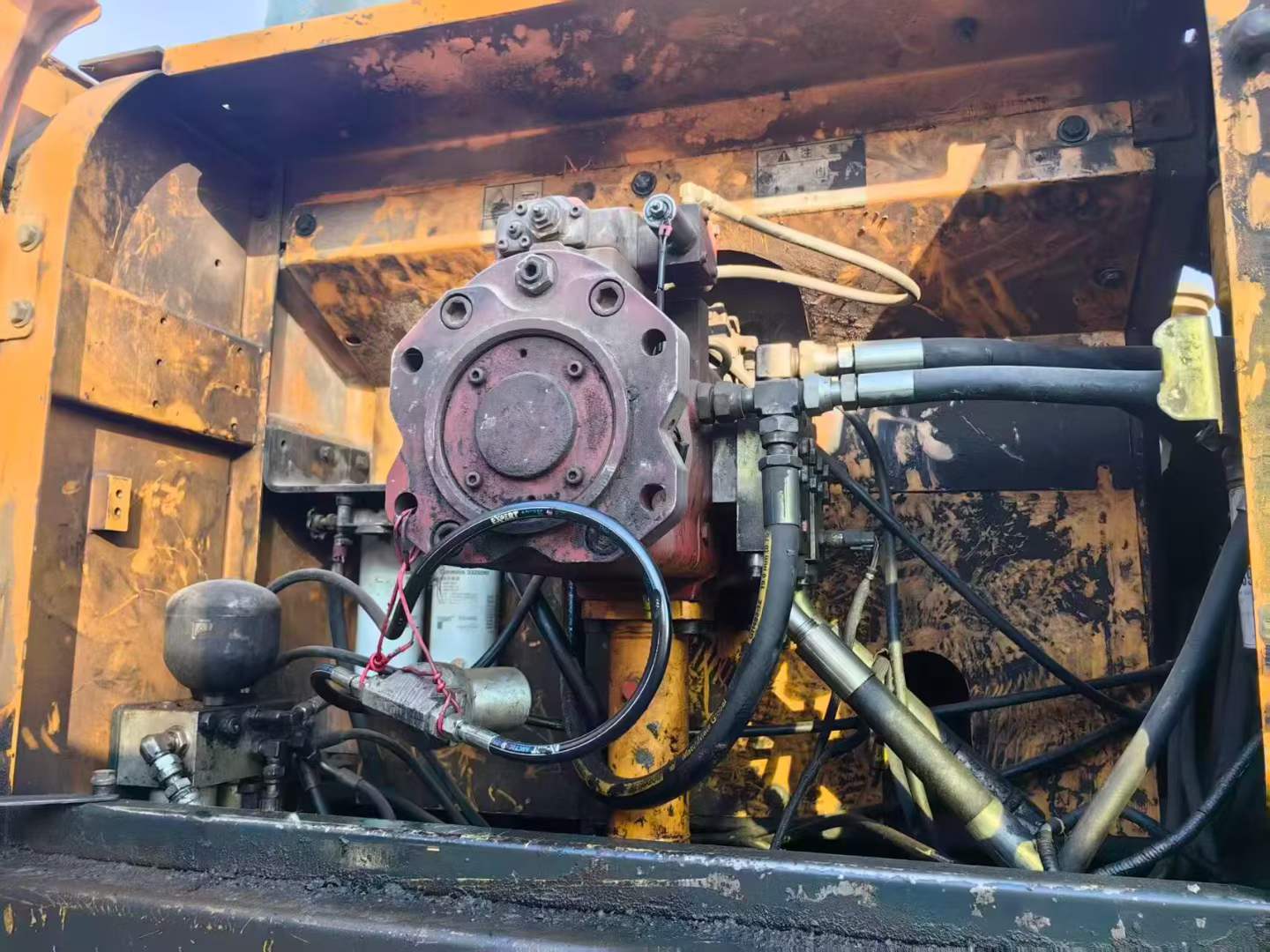 Buy Hyundai R485LVS Used Excavator / 7 Used Hyundai R485LVS Excavator 2016 Model / 7