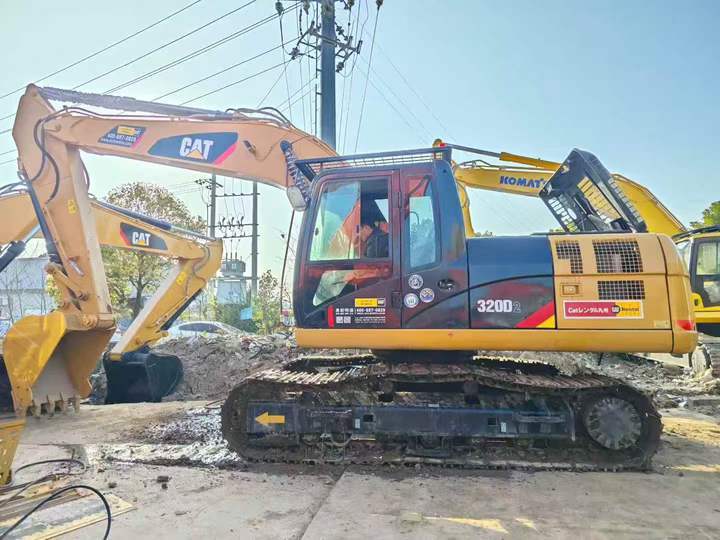 Buy Caterpillar 320D Used Excavator / 1