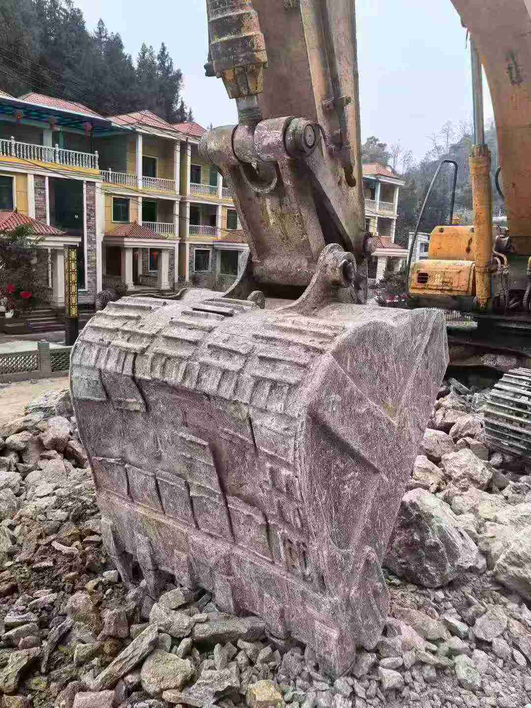 Buy Hyundai R265LC-7 Used Excavator / 4 Used Hyundai R265LC-7 Excavator 2016 Model / 4