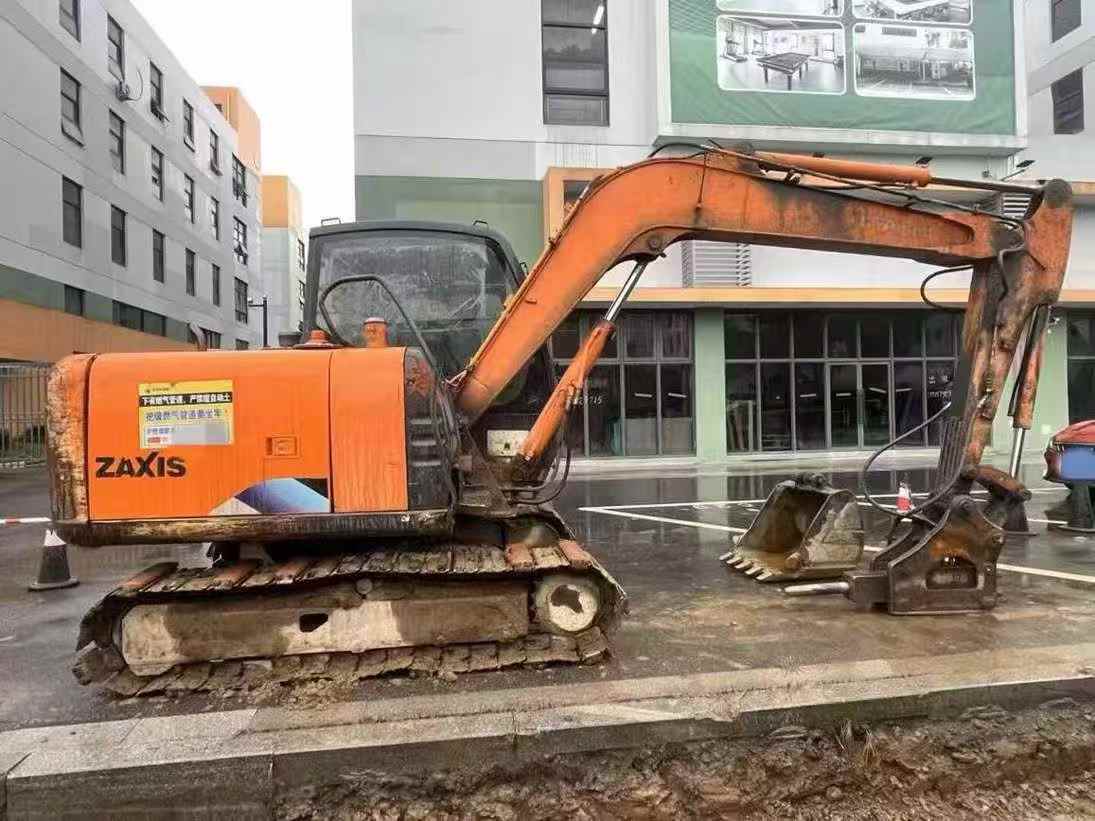 Buy Hitachi ZX60 Used Excavator / 3 Used Hitachi ZX60 Excavator 2015 Model / 3