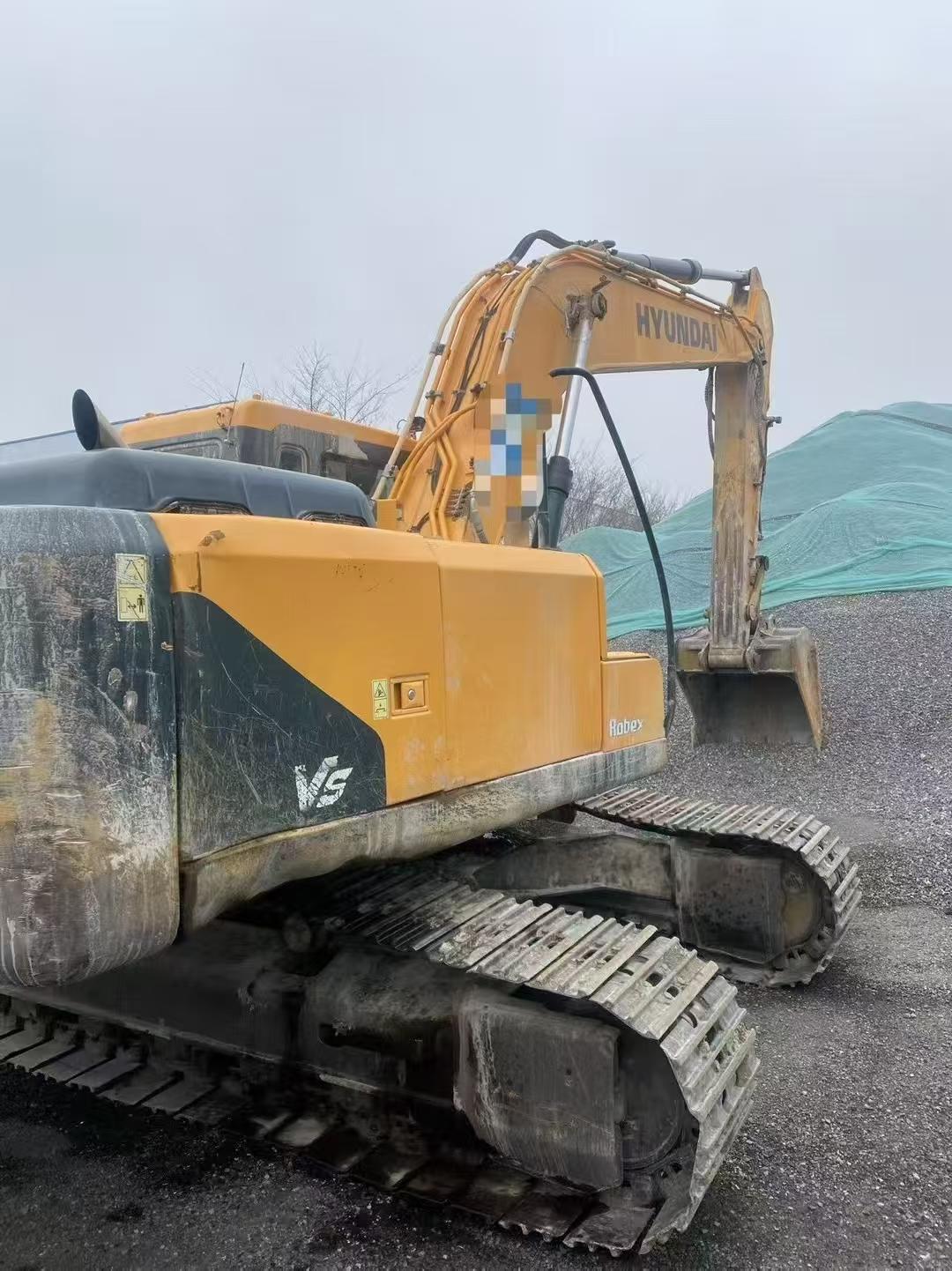 Used Hyundai R215-7 Excavator 2017 Model / 8