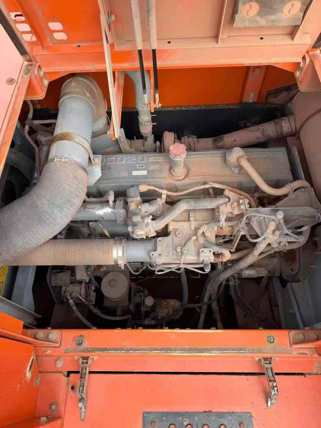 Used Hitachi ZX690LCH-5A Excavator 2016 Model / 3