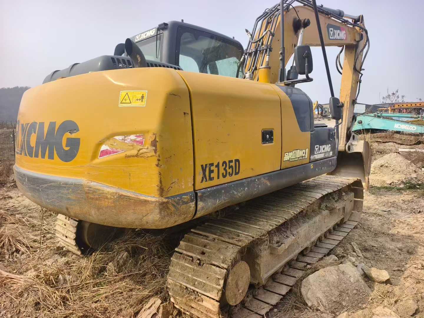 Used XCMG XE135B Excavator 2021 Model / 3