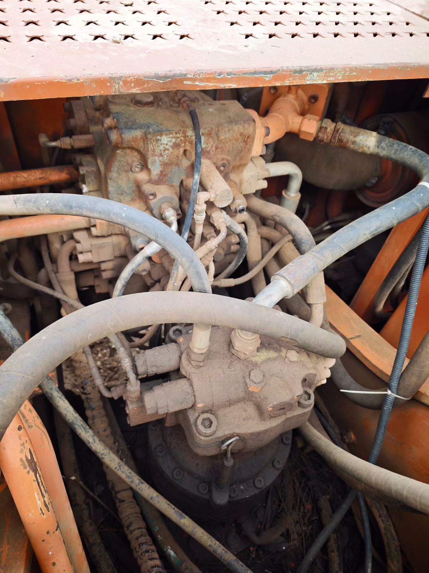 Buy Doosan DH225-7 Used Excavator / 2 Used Doosan DH225-7 Excavator 2016 Model / 2