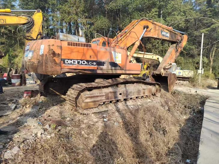 Buy Doosan DH420 Used Excavator / 1
