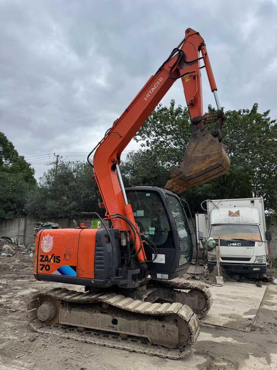 Buy Hitachi ZX70-5A Used Excavator / 1