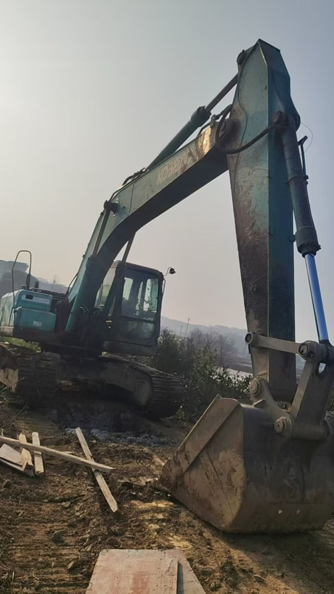 Used Kobelco SK210 Excavator 2011 Model / 3