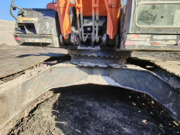 Buy Hitachi ZX490LCH-5A Used Excavator / 1