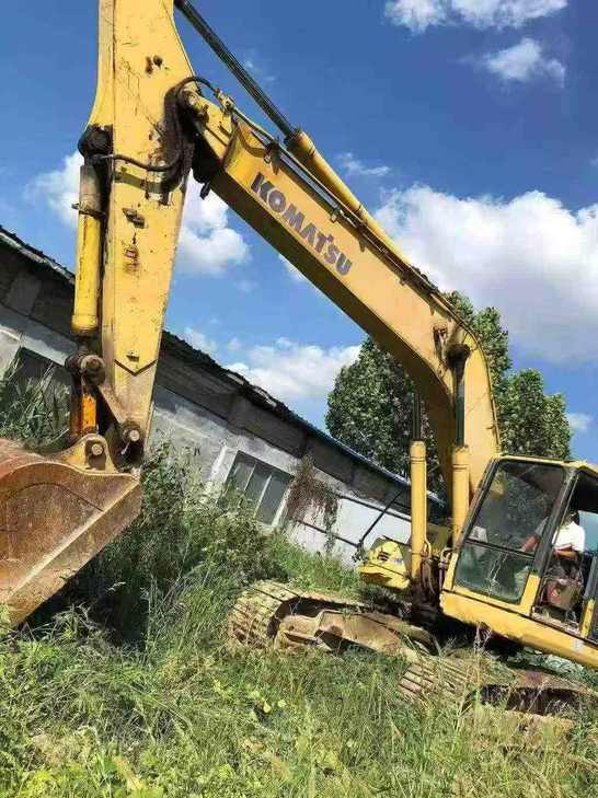 Buy Komatsu PC220-8 Used Excavator / 1