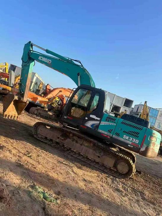 Buy Kobelco SK260LC-8 Used Excavator / 1